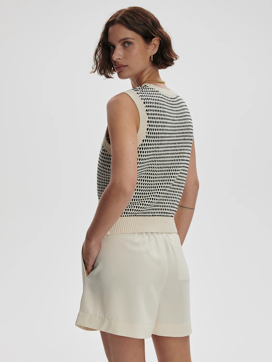 Knowles Textured Knit Vest - Image 3