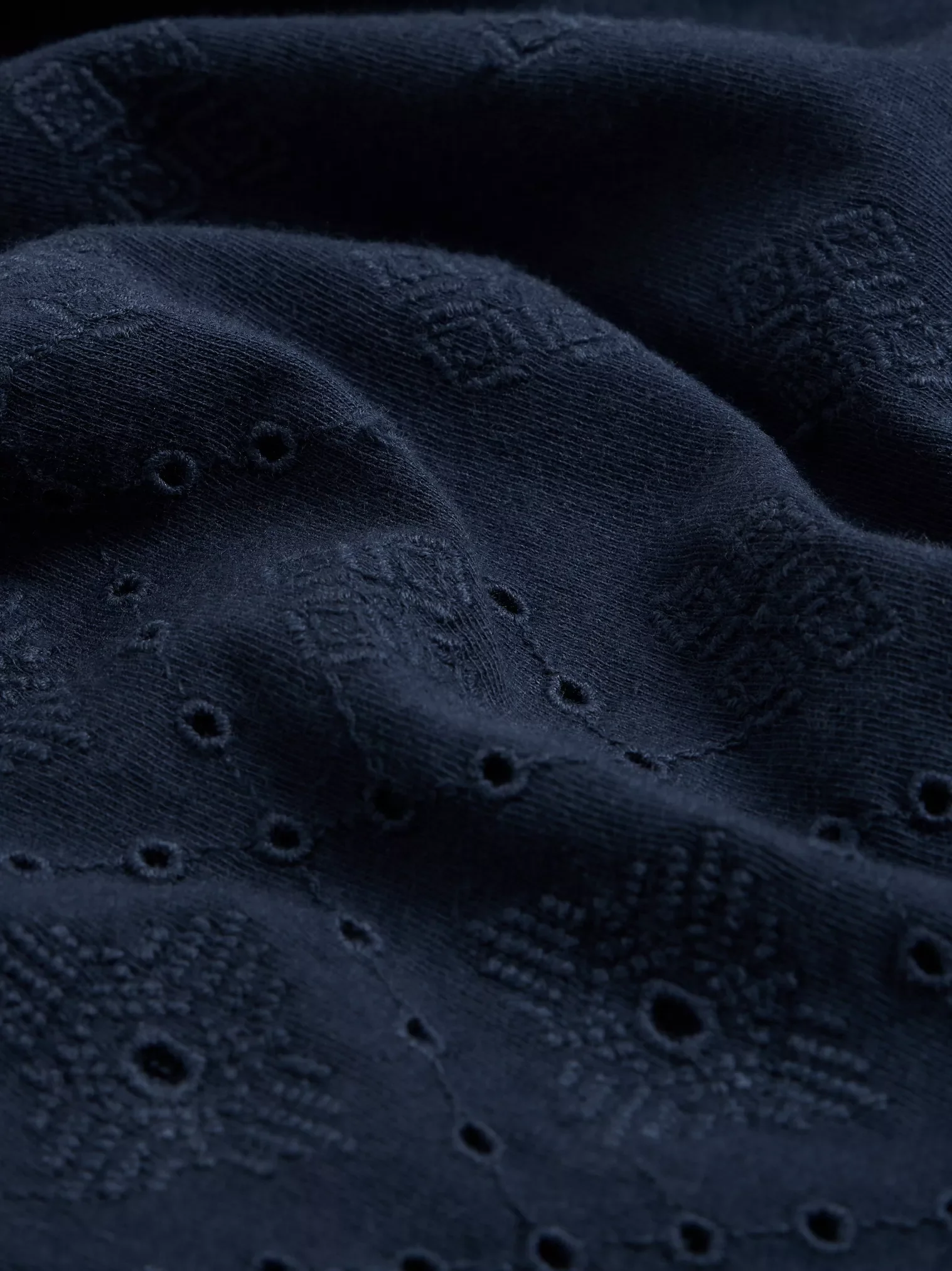 Silvia Cut Out Vest - Image 3