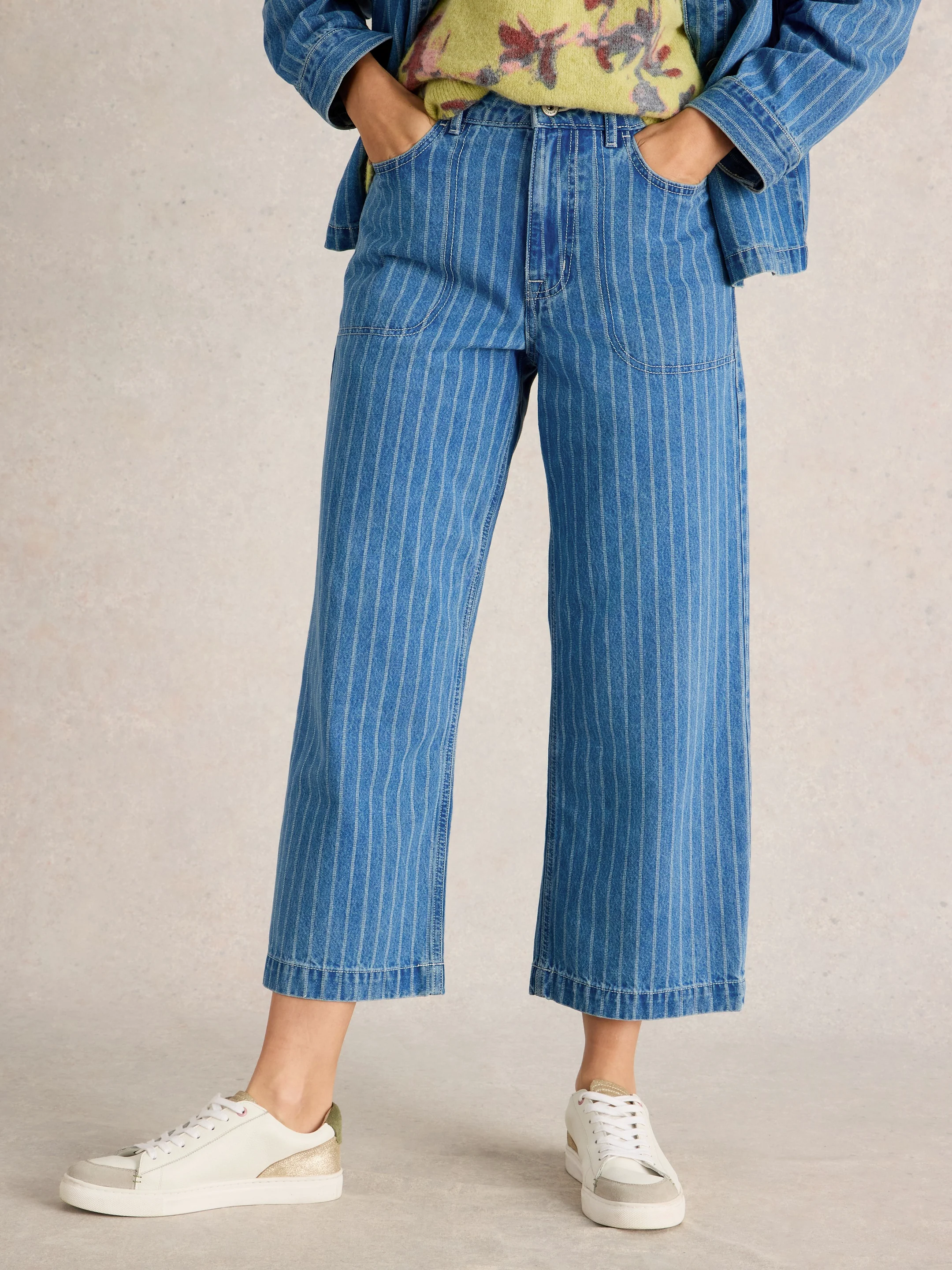 Tia Wide Leg Crop Jean