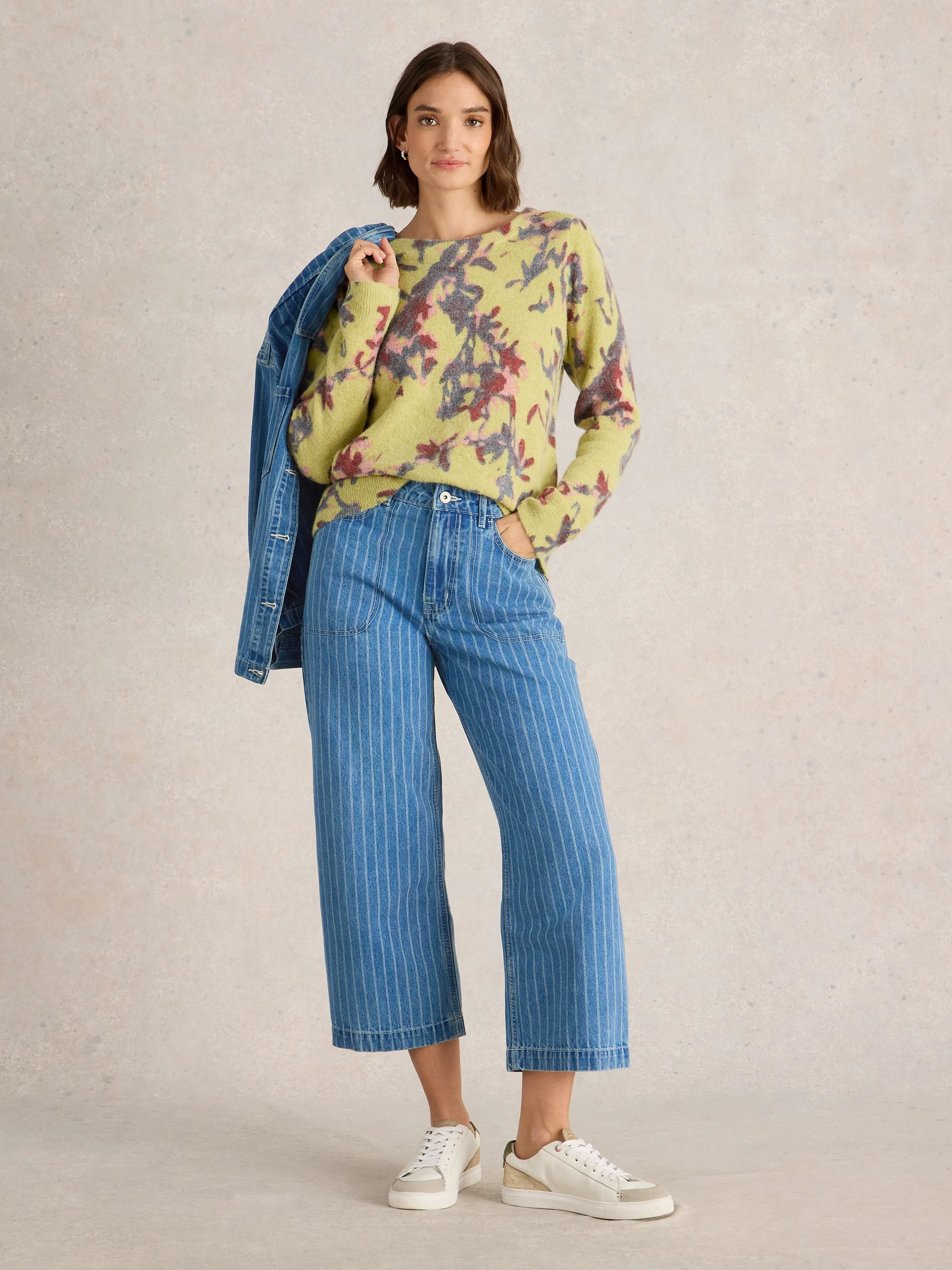 Tia Wide Leg Crop Jean - Image 4